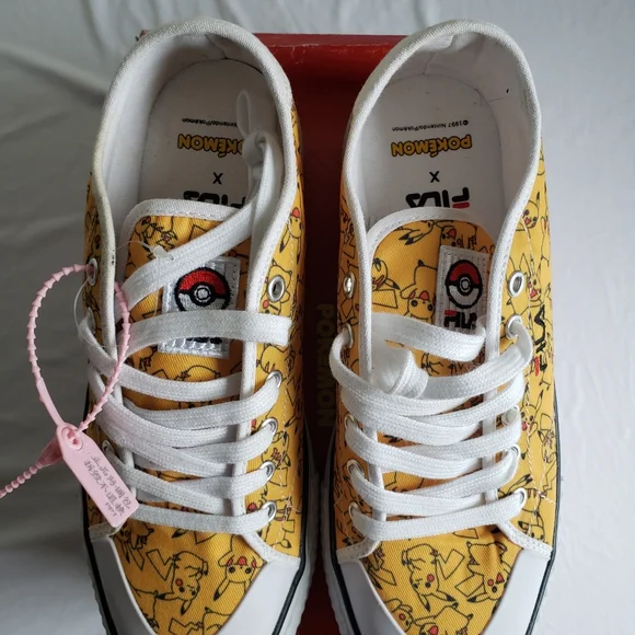 Pokémon x Fila Classic kicks B. Size M8.5. "S.Korea exclusive" sneakers - Picture 4 of 9